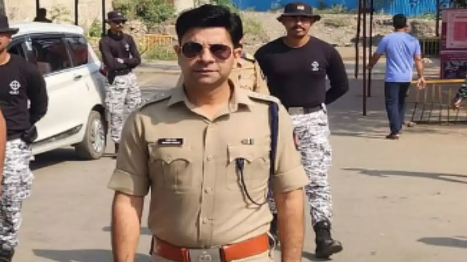 बीड पोलिसांची मोठी कारवाई; आणखी एका टोळीवर मकोका, कोणाकोणाचा समावेश? वाचा संपूर्ण यादी बीड पोलिसांची मोठी कारवाई; आणखी एका टोळीवर मकोका, कोणाकोणाचा समावेश? वाचा संपूर्ण यादी