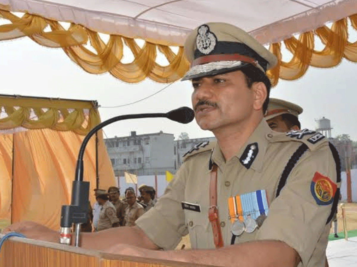 Varanasi Police Commissioner changed before Lok Sabha elections, new postings in UP ATS and Police Recruitment Board also
