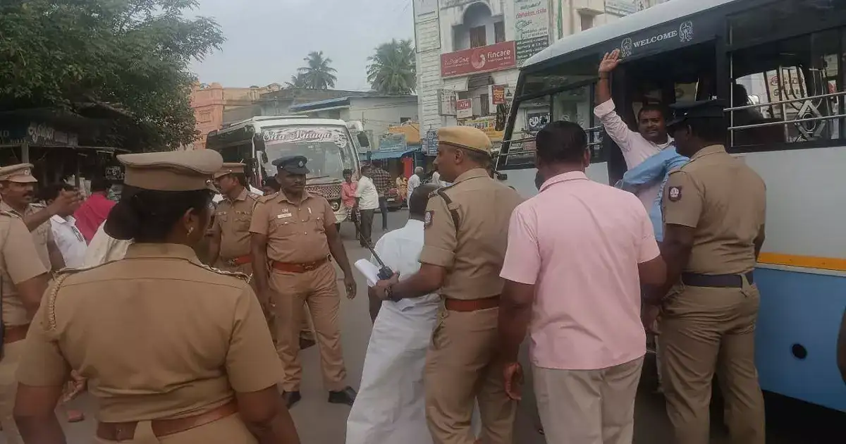திருச்சி பாஜகவினர் ஏராளமானோர் கைது கைது - ஆர்ப்பாட்டம் நடந்த முயன்றதால் நடவடிக்கை 