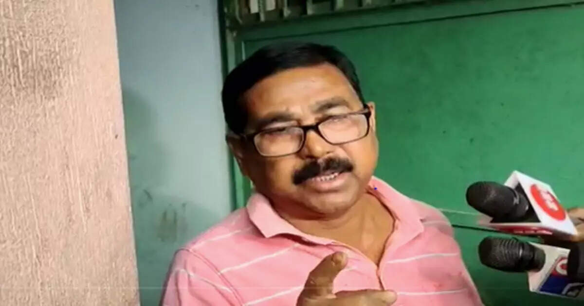 Nadia Panchayat Election Result: কেন্দ্রীয় বাহিনীর হাতে আক্রান্ত তেহট্টের বিধায়ক, লাঠির ঘায়ে পায়ে চোট তাপস সাহার