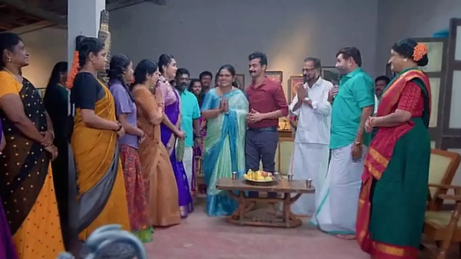 சாமுண்டீஸ்வரி கதையைக் கேட்டு கார்த்திக் செய்யப் போவது என்ன? கார்த்திகை தீபம் இன்றைய எபிசோட் அப்டேட் 