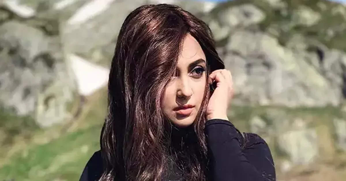 Monali Thakur was mistreated in a concert, the singer got angry when the man made an objectionable comment
