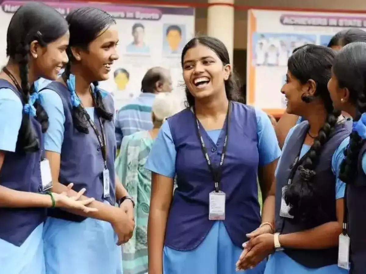 மாணவர்களுக்கு காத்திருக்கும் மெகா சர்ப்ரைஸ்: மொத்தமாக மாறும் பாடத் திட்டம் - தமிழக அரசு அதிரடி! 