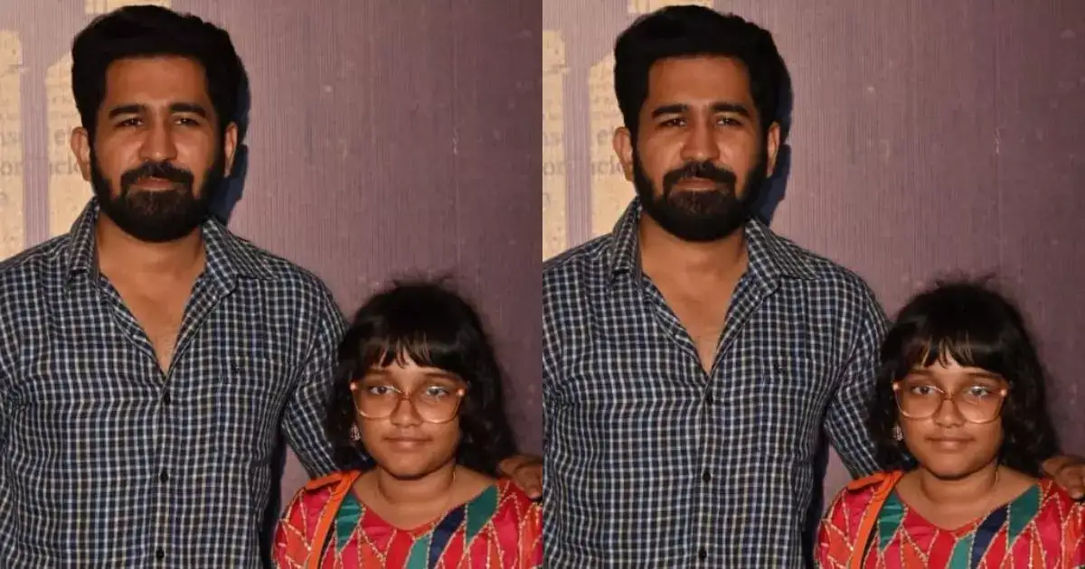 Vijay Antony: ரத்தம் பட விழாவில் விஜய் ஆண்டனி, மகள் செய்த காரியத்தை பார்த்த ரசிகர்கள் கண்ணீர் 