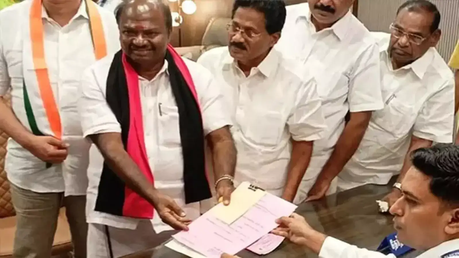 ஈரோடு கிழக்கு இடைத்தேர்தல்: வேட்புமனுக்கள் மீது இன்று பரிசீலனை! 