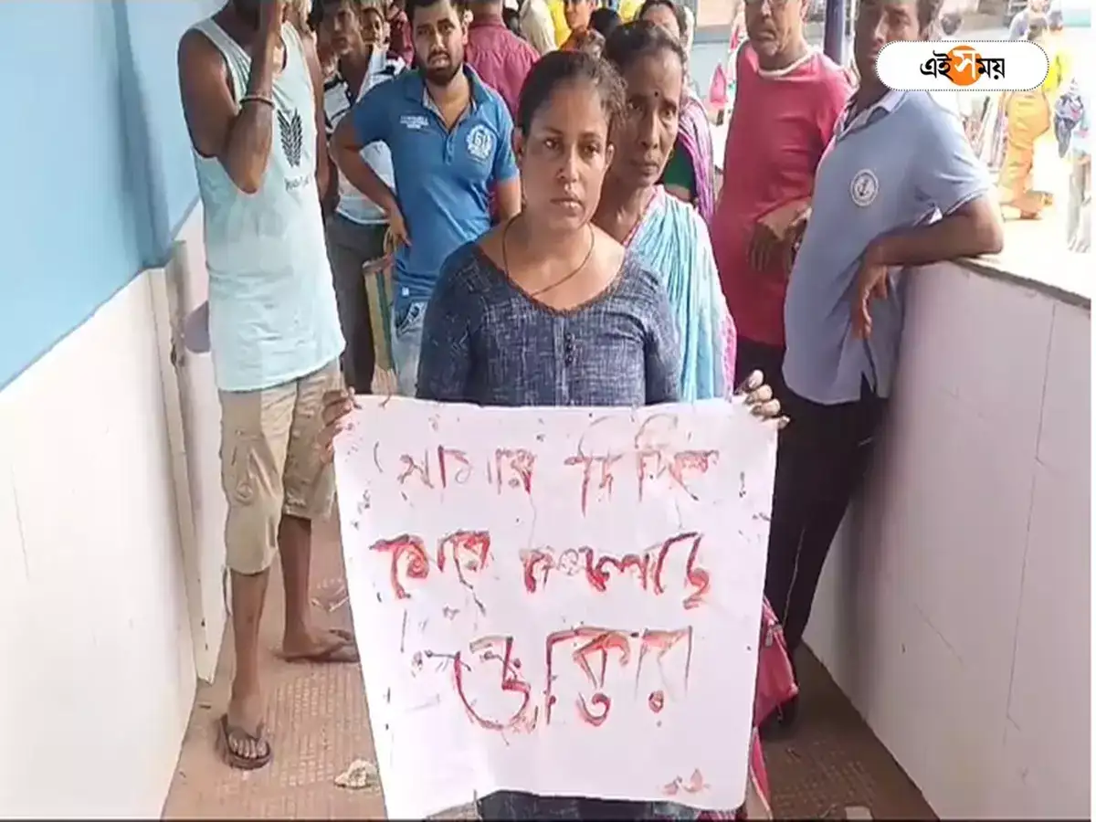 Medical Negligence: ‘আমার দিদিকে মেরে ফেলেছে ডাক্তার’, হাত কেটে রক্তে পোস্টার লিখে হাসপাতালে প্রতিবাদ তরুণীর – patient sister writer banner with her blood in protest of medical negligence at nadia saktigarh Medical Negligence: ‘আমার দিদিকে মেরে ফেলেছে ডাক্তার’, হাত কেটে রক্তে পোস্টার লিখে হাসপাতালে প্রতিবাদ তরুণীর – patient sister writer banner with her blood in protest of medical negligence at nadia saktigarh
