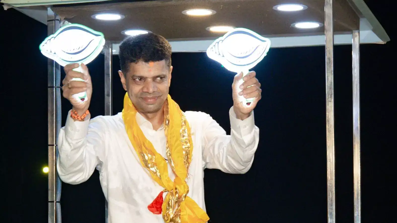 நேற்று மோடி, இன்று அமித் ஷா.. ஆனா வி.கே.பாண்டியன் ரூட்டே வேற... பரபரக்கும் ஒடிசா தேர்தல் களம்! 