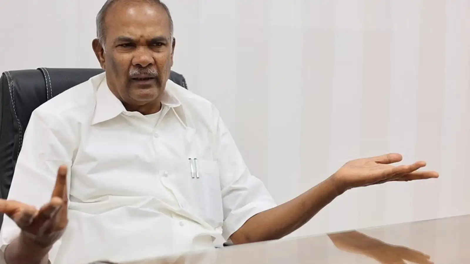 2026 தேர்தலில் தி.மு.க.வுக்கு பா.ஜக தான் எதிர் அணி..அரசியல் ஒப்பந்தம் தான் -சபாநாயகர் அப்பாவு! 