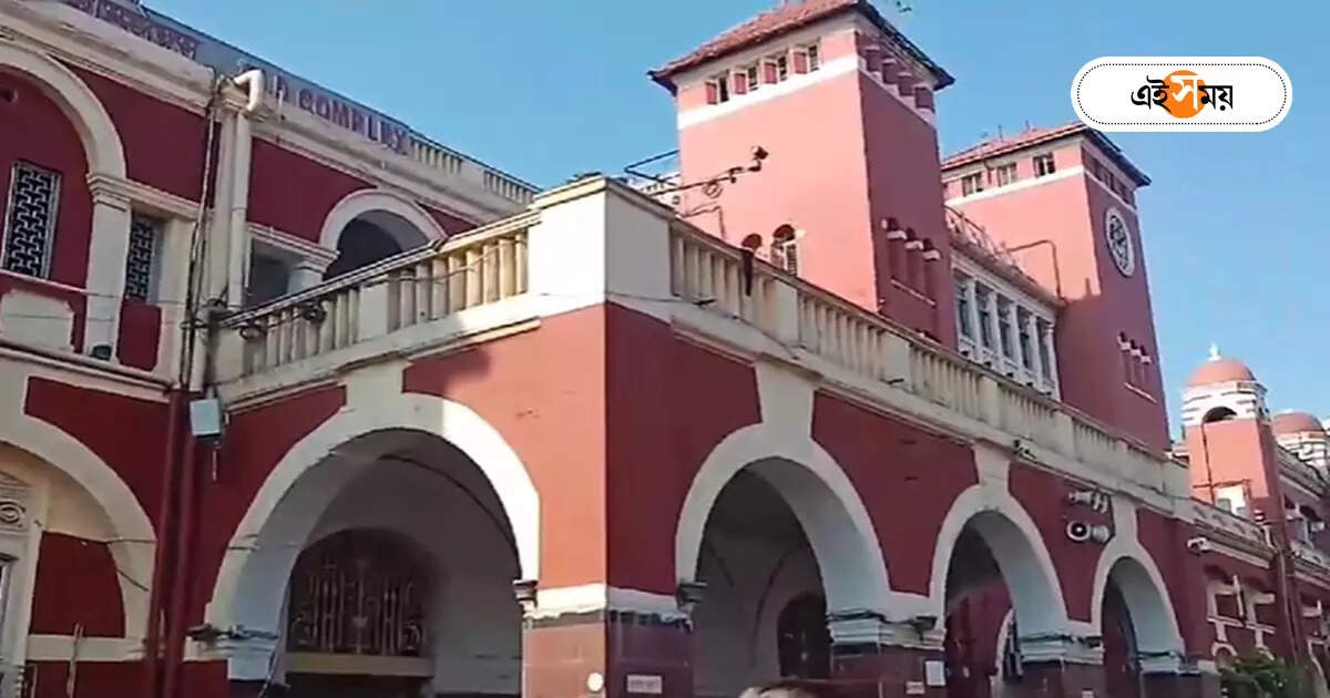 Howrah Station,গঙ্গার নীচের মেট্রো থেকে বেরিয়েই হাওড়ায় লোকাল ধরুন আর সহজে! বড় পদক্ষেপ রেলের – new ticket counter for local train near howrah metro station