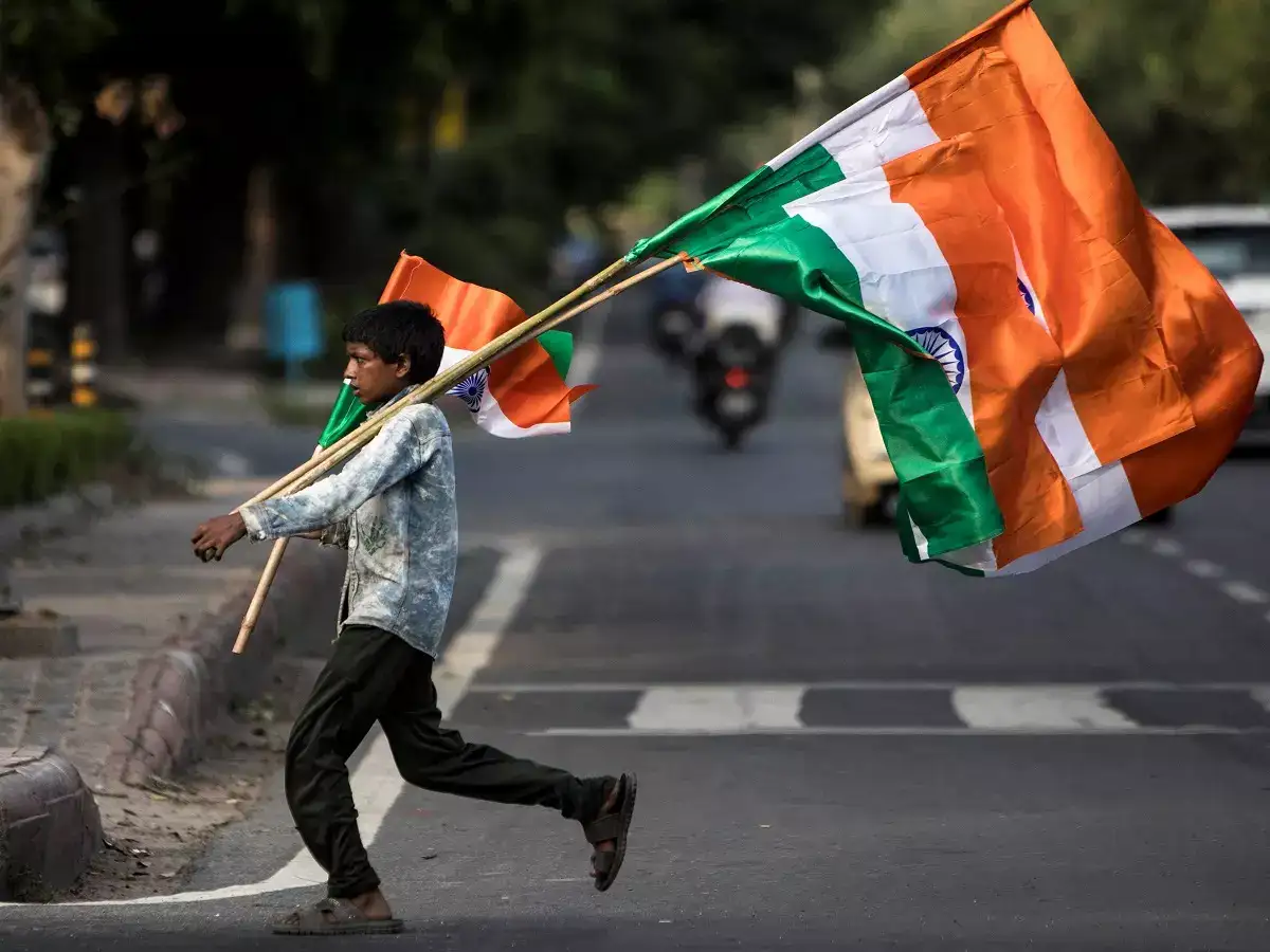 வீடு தேடி வரும் தேசியக் கொடி.. தபால் துறை சூப்பர் திட்டம்! 