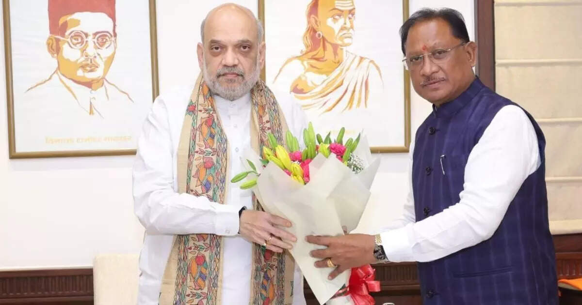 ताबड़तोड़ एनकाउंटर के बीच अमित शाह से मिले सीएम, दिल्ली में तीन नेताओं के बीच अहम बैठक, टॉप माओवादी लीडर हुए हैं ढेर
