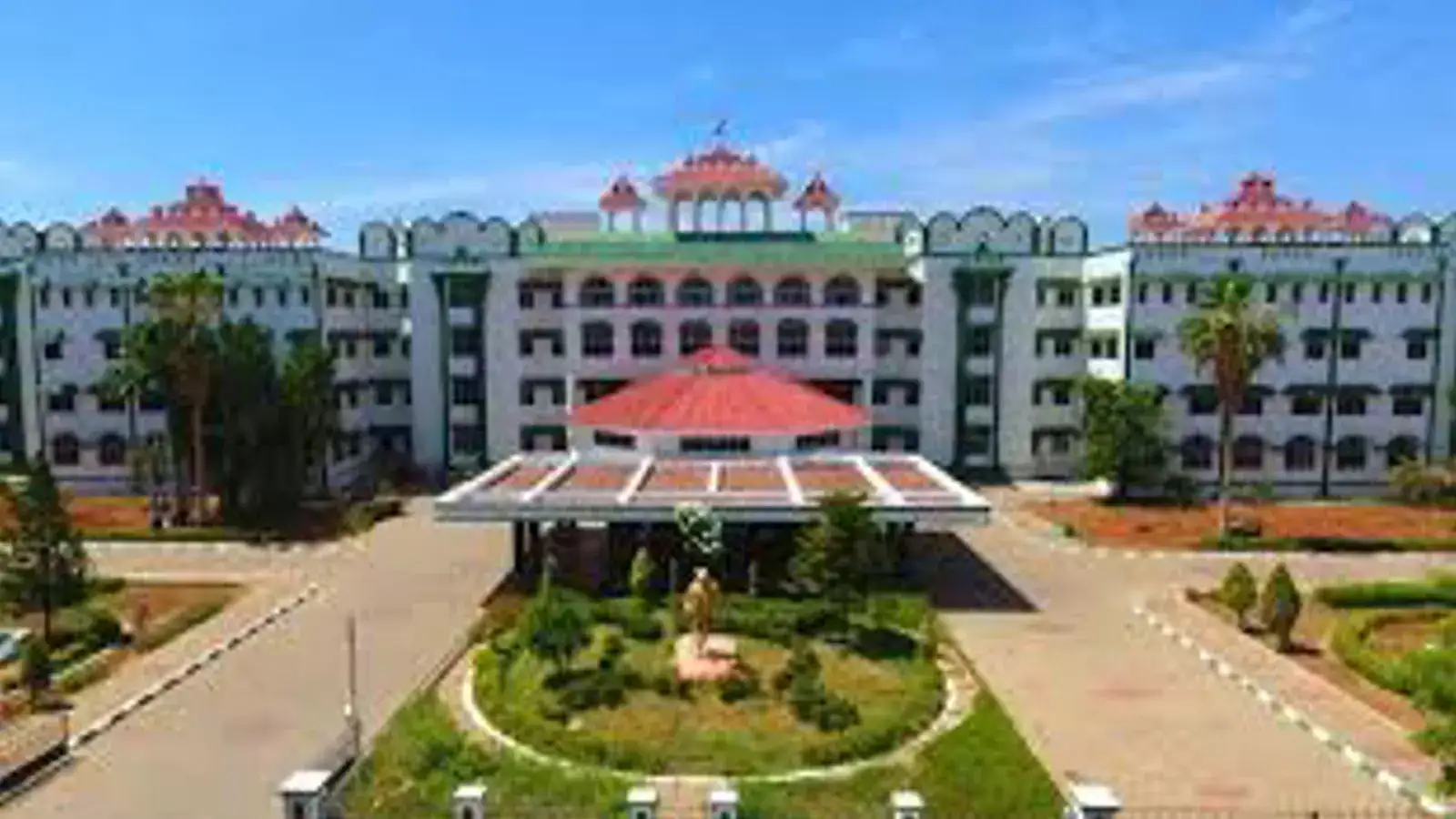 டாஸ்மாக் நிறுவனத்தில் தவறு நடந்திருக்கிறது- மதுரை உயர்நீதிமன்றம் 