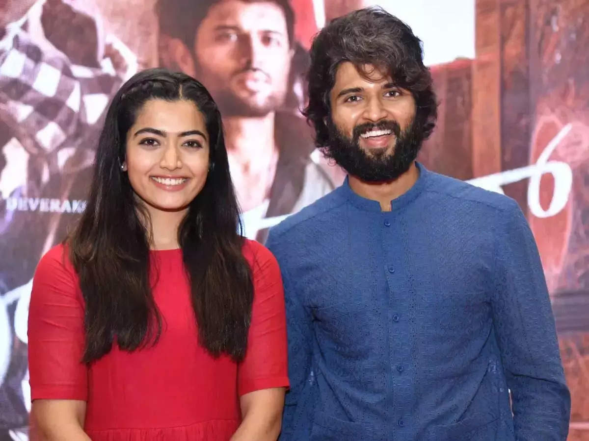 Rashmika Mandanna Vijay Devarakonda Affair,रश्मिका मंदाना-विजय देवरकोंडा कर रहे हैं एक-दूसरे को डेट? तस्वीरें देख सोशल मीडिया पर चर्चा - are rashmika mandanna and vijay ...