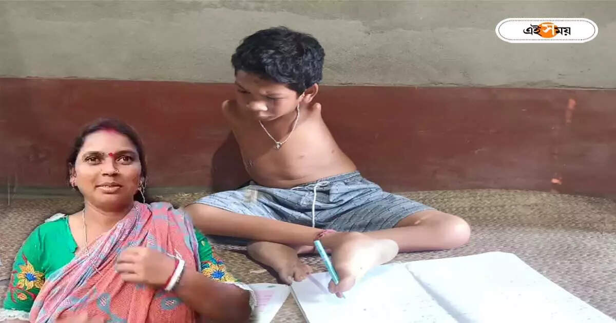 International Day Of Persons With Disabilities 2023: হাত না বাড়িয়েও বন্ধু মা! সায়নের জীবনে ‘খিদ্দা’ মা প্রতিমাই – born with no hands struggle of a mother for her children
