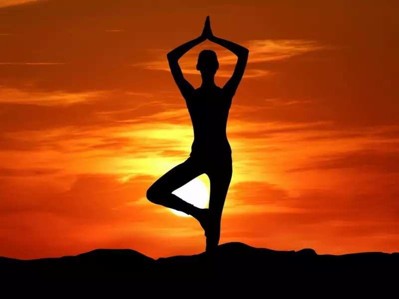 വീരഭദ്രാസനം, നിങ്ങളുടെ ആത്മവിശ്വാസം ഉയർത്തുവാനുള്ള യോഗാസനം | Virabhadrasana  | Yoga | Yoga Poses - YouTube