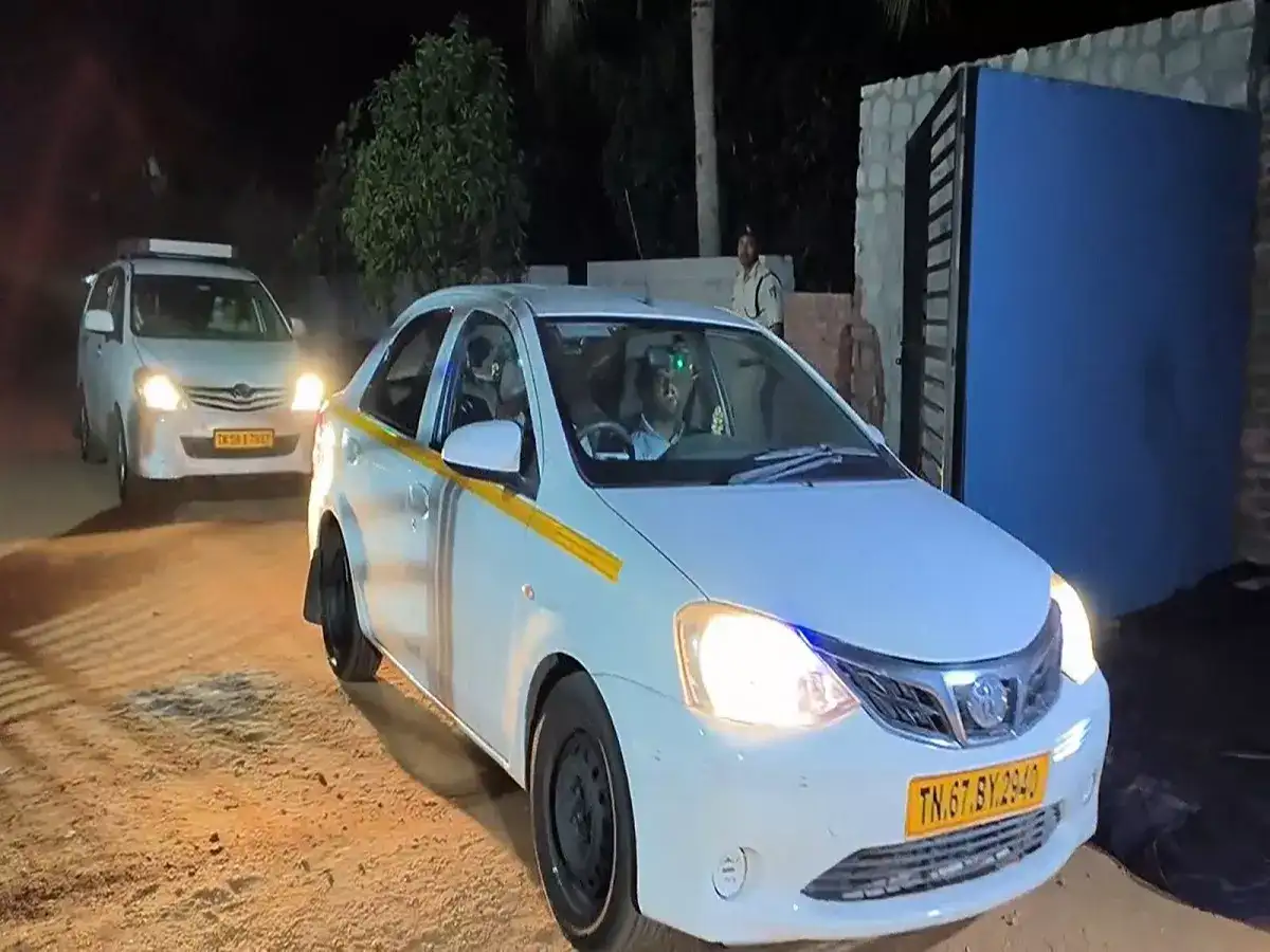 வேடசந்தூர் ED ரெய்டு: திமுக நிர்வாகி வீட்டில் விடிய விடிய சோதனை.. சிக்கிய முக்கிய ஆவணங்கள்! 