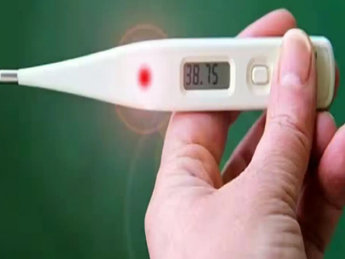 வேகம் எடுக்கும் வைரஸ் காய்ச்சல்; ஈரோடு மருத்துவமனைகளில் அலைமோதும் மக்கள் கூட்டம்! 