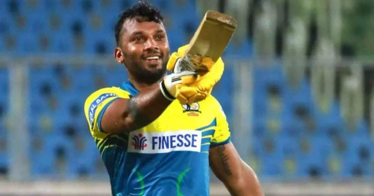 Vishnu Vinod's Explosive Century: 17 Sixes in 32 Balls, Thrashes Bowlers in Kerala T20 League