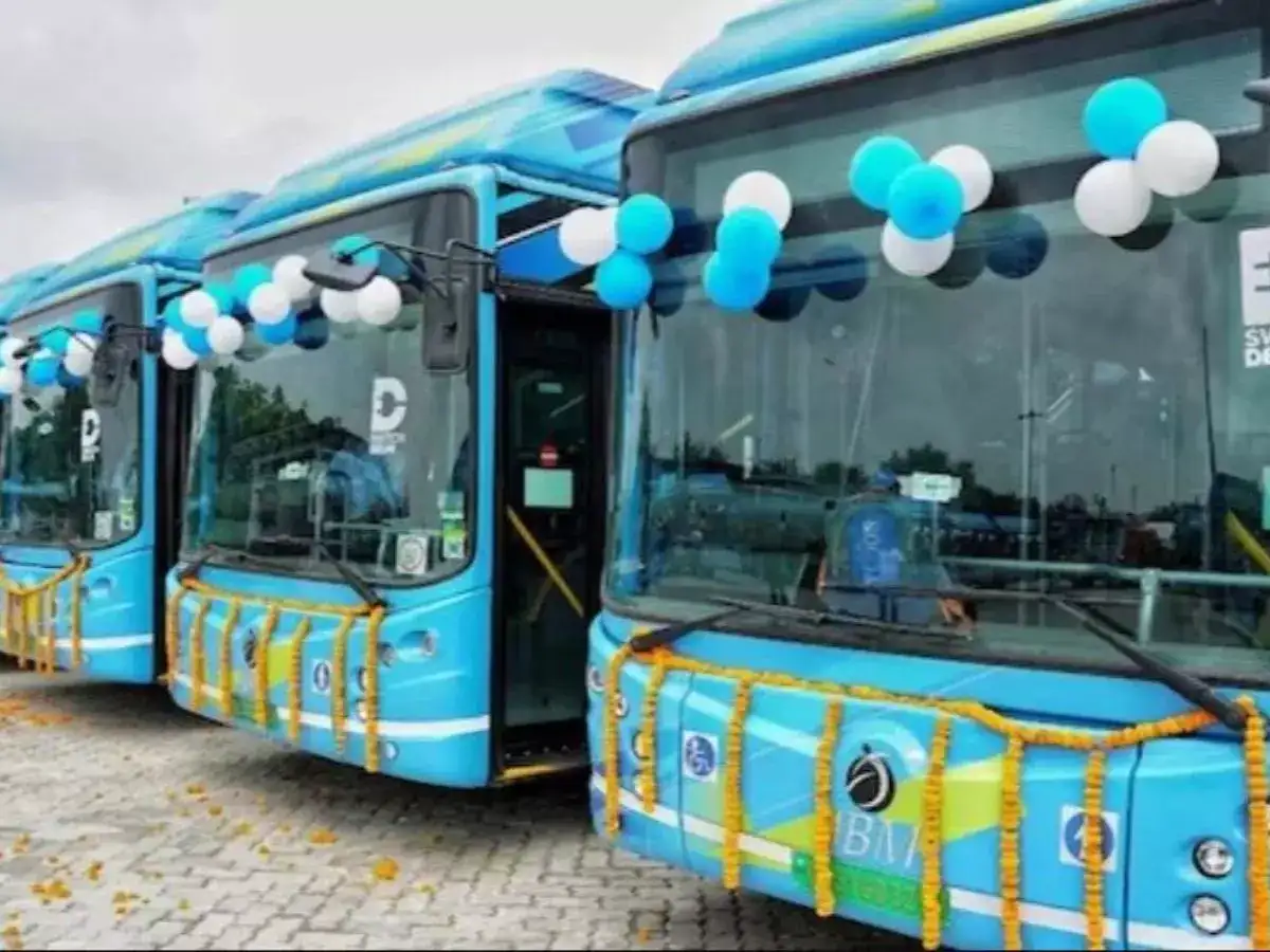 பிரதமர் இ பஸ் சேவை: நொய்டாவுக்கு 100 இ பேருந்துகள்.. அள்ளி குவிக்கும் யோகி ஆதித்யநாத்.. தமிழகத்திற்கு? 