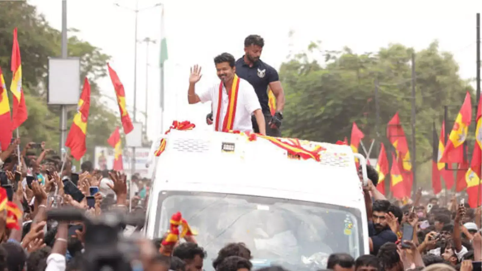 விஜய் ரோடு ஷோ நடத்த அனுமதியில்லை.. மீறினால் நடவடிக்கை.. மதுரை ஆணையர் எச்சரிக்கை! 