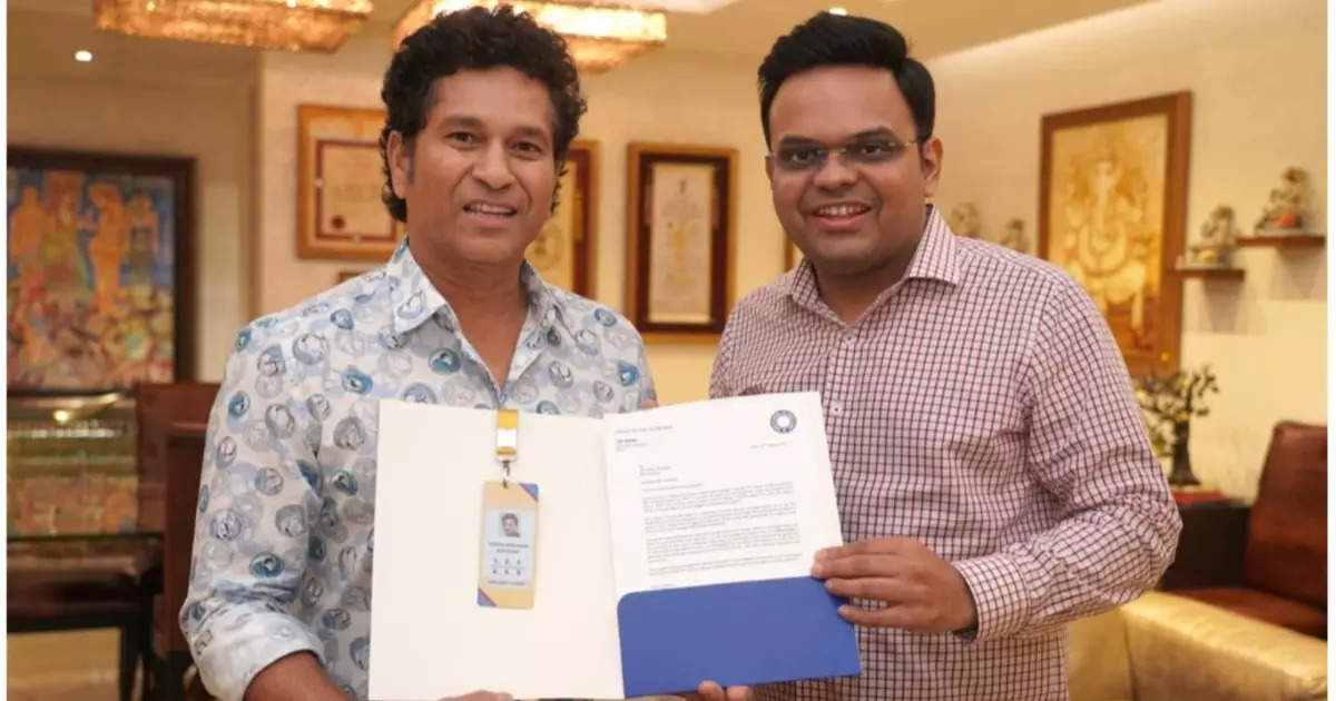 Sachin became the second person to receive the golden ticket.. Why is BCCI giving this golden ticket?