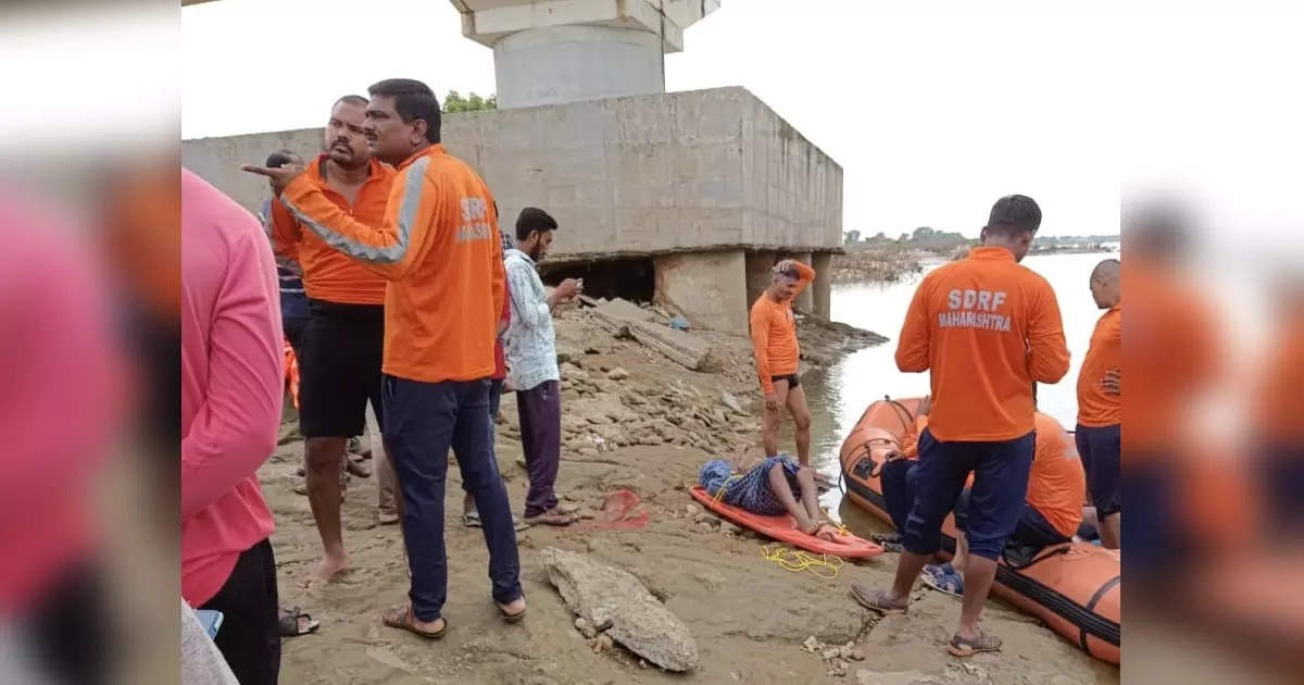 देवदर्शनाला जातो म्हणून ५ युवक नदीत पोहायला गेले मात्र तिघेच परतले; दोघांना जलसमाधी