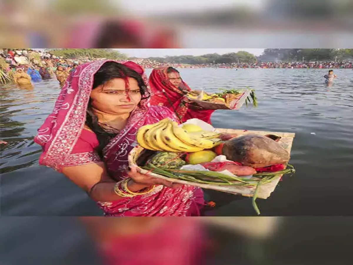 Chhath Puja 2021: Chhath Puja The Festival Of Faith In Many States Of The  Country Ends In The Morning See Pictures - Chhath Puja 2021: छठ पूजा के  अंतिम दिन श्रद्धालुओं ने