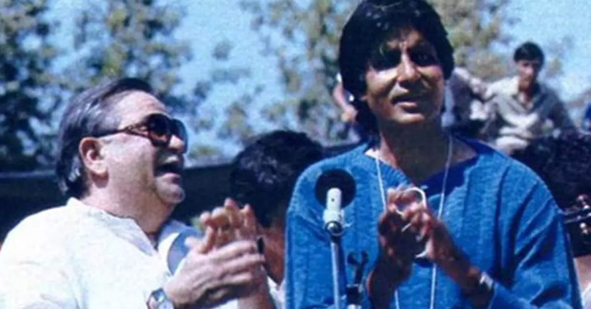 When Raj Kapoor Brought Champagne to Amitabh Bachchan in the ICU