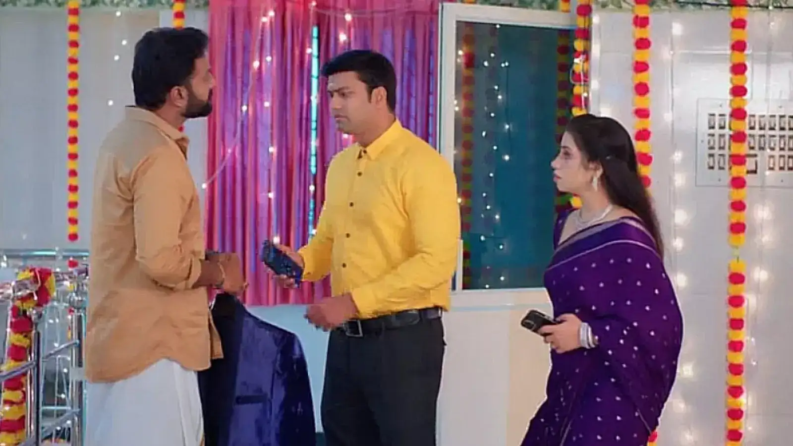 ராஜேஸ்வரியிடம் உண்மையை சொன்ன கார்த்திக்..கார்த்திகை தீபம் இன்றைய எபிசோட் அப்டேட்..! 