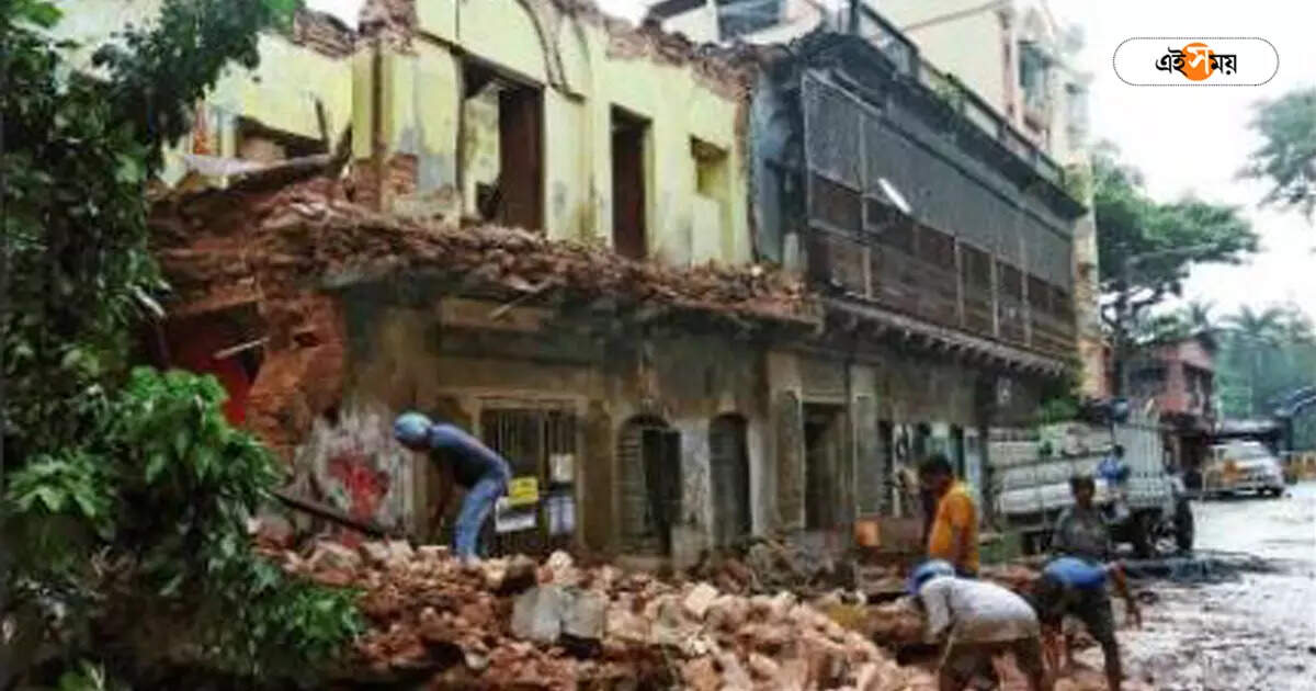 Sonar Kella House Collapsed : ‘সোনার কেল্লা’র মুকুলের পাড়ায় বিপর্যয়! – satyajit ray story sonar kella mukul old house collapses