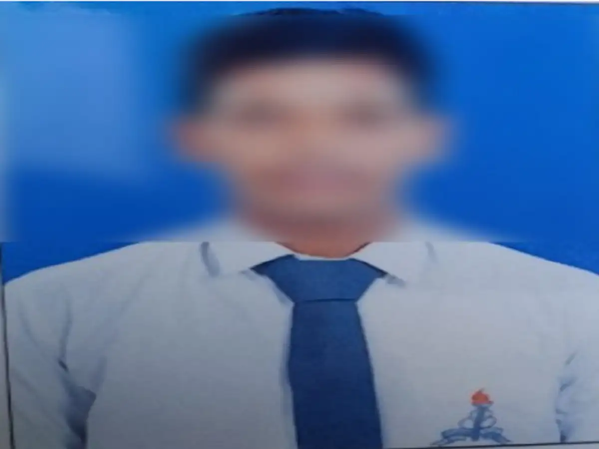 புதுச்சேரி பாண்டி மெரினா கடற்கரை; ராட்சத அலையில் சிக்கி பள்ளி மாணவன் பலி! 