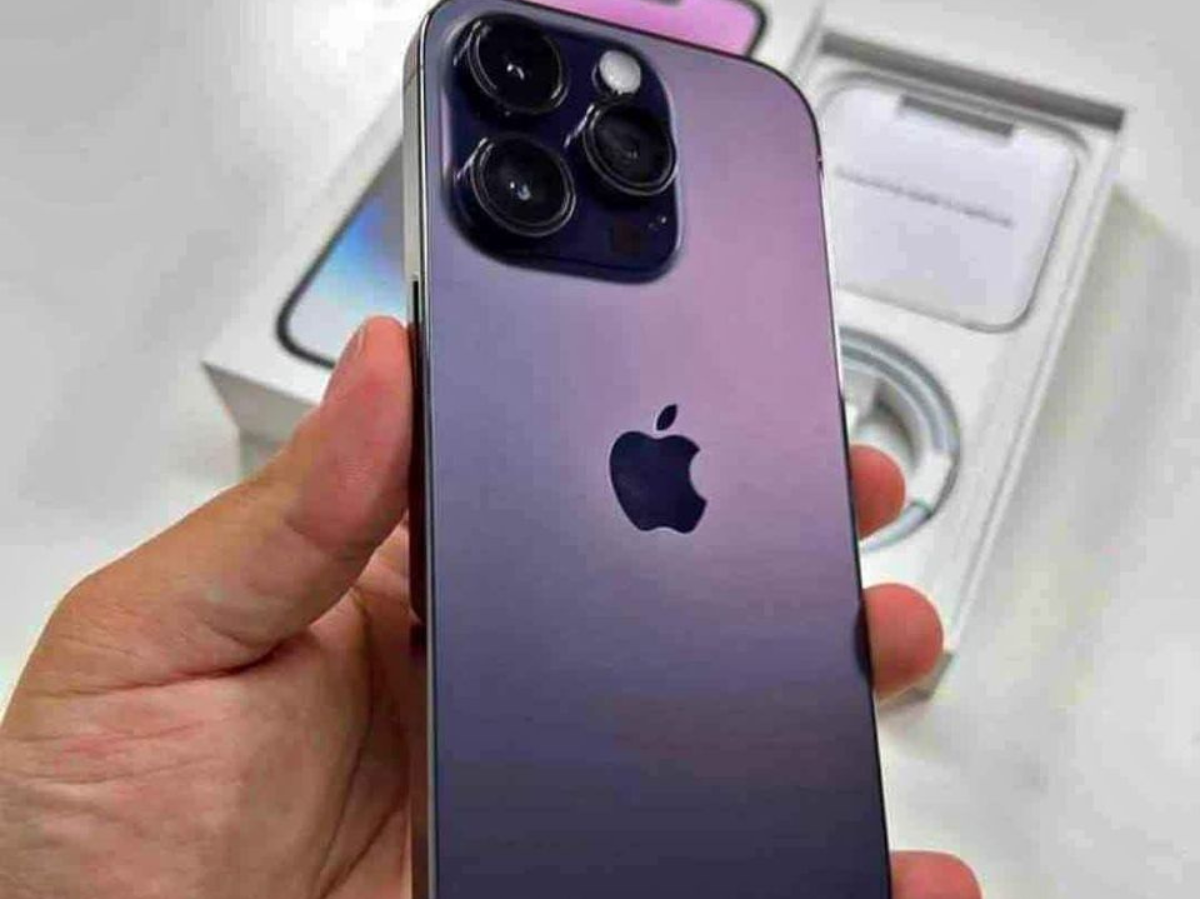 iphone 30 pro max ka kitna dam hai