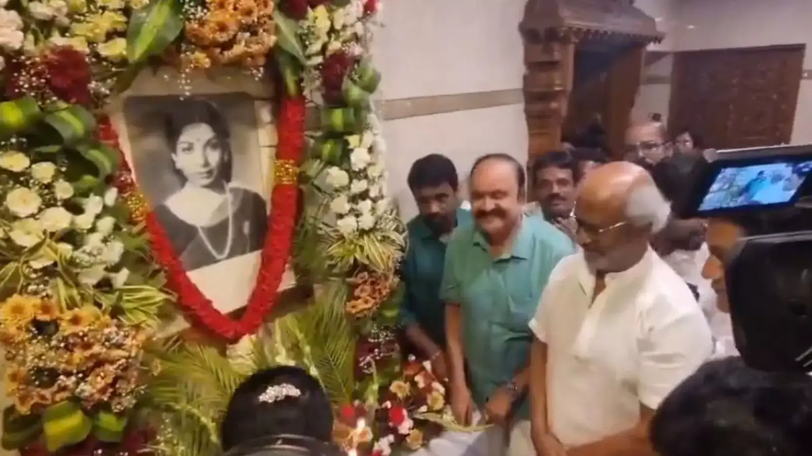 போயஸ் கார்டனில் ரஜினிகாந்த்... ஜெயலலிதாவை முதல்முறை சந்தித்த போது- பிறந்த நாள் ஸ்பெஷல்! 