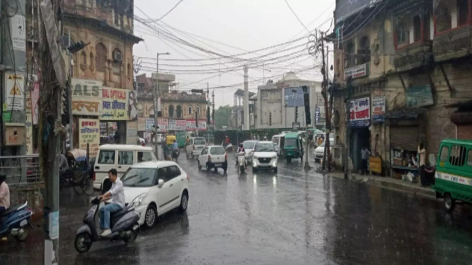 उत्तर प्रदेश में मानसून ने दी जोरदार दस्तक, अगले 48 घंटों में भारी बारिश की चेतावनी