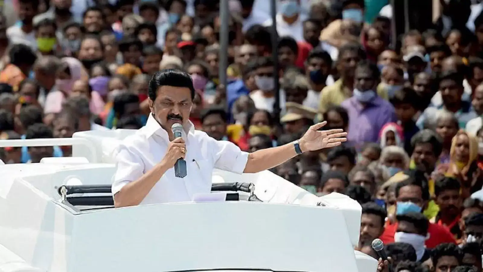 பணி நிரந்தரம் எப்போது? முதல்வரிடம் பகுதி நேர ஆசிரியர்கள் மனு! 