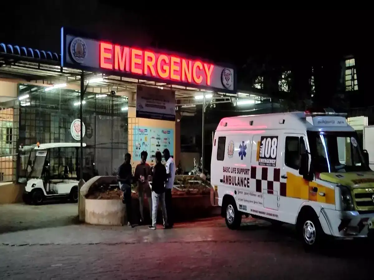 நெல்லை சேரன்மகாதேவியை சேர்ந்த நபர் வெட்டி படுகொலை.. மர்ம கும்பல் வெறிச்செயல்.. போலீஸ் குவிப்பு! 