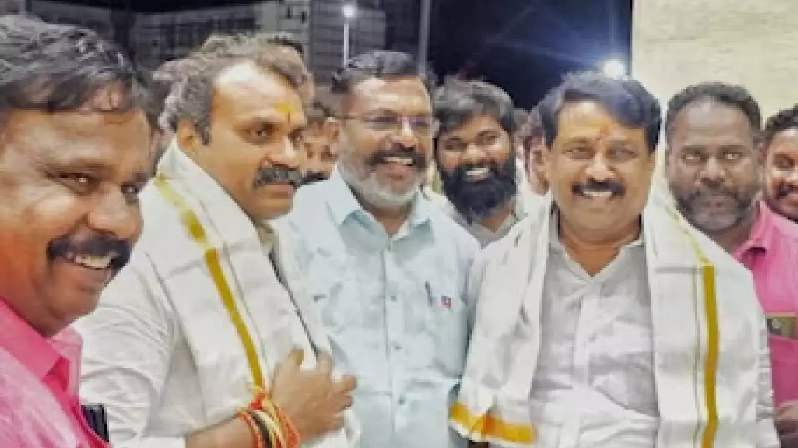 நயினார் நாகேந்திரன் - திருமாவளவன் திடீர் சந்திப்பு:திமுக கூட்டணியில் சலசலப்பு.. அடுத்து என்ன? 