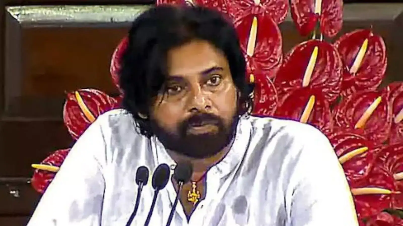 பவன் கல்யாண் உயிருக்கு ஆபத்து.. மத்திய உளவுத்துறை எச்சரிக்கை.. பரபரப்பு! 