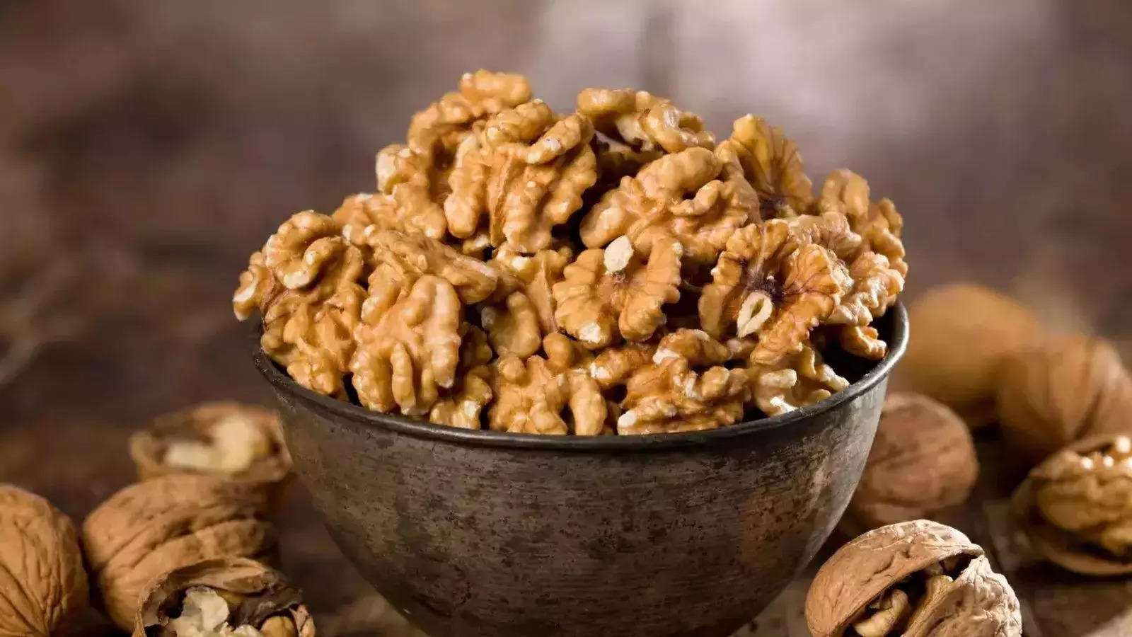 Benefits of eating walnuts: Walnuts are a machine to increase brain power, these are also 5 amazing benefits