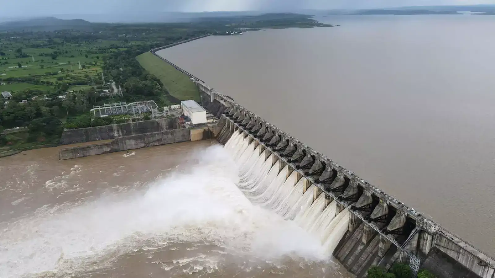 தமிழகம் முழுவதிலும் உள்ள அணைகளின் இன்றைய நிலவரம் (12-12-2024) இதோ...! 