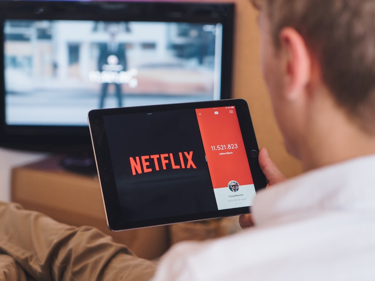 How to watch Netflix, Prime Video & more on Meta Quest 3 & 2 - Dexerto