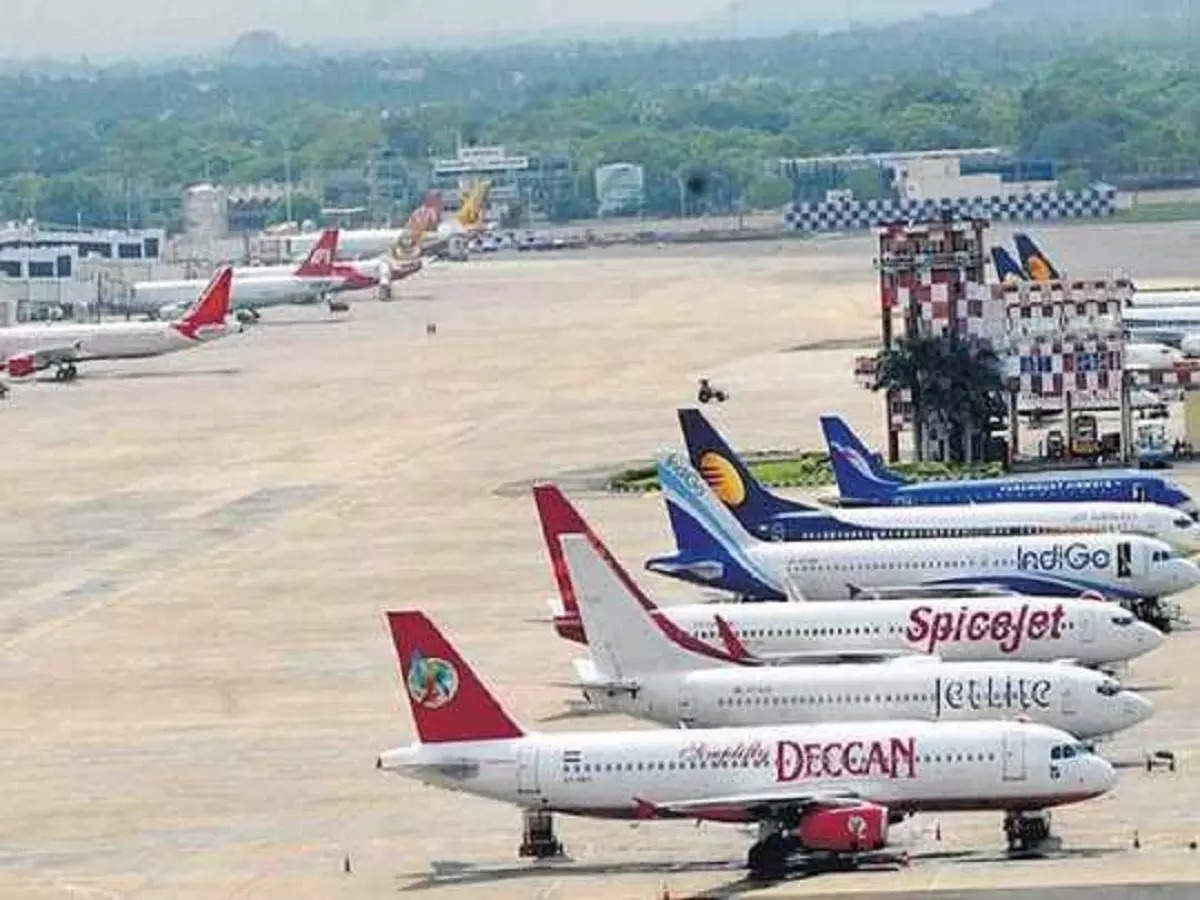 Air Fare Hike In Chennai,சென்னையில் பல மடங்கு உயர்ந்த விமான கட்டணம் -  அம்மாடியோ இவ்வளவு அதிகரிச்சிருக்கா! - passengers shocked as air fares have  increased manifold in chennai ...