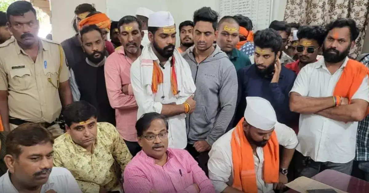 शिवप्रतिष्ठानसह अनिल बोंडे पोलीस स्टेशनला, यशोमती ठाकूर यांच्यावर कारवाईची मागणी, कारण.. शिवप्रतिष्ठानसह अनिल बोंडे पोलीस स्टेशनला, यशोमती ठाकूर यांच्यावर कारवाईची मागणी, कारण..