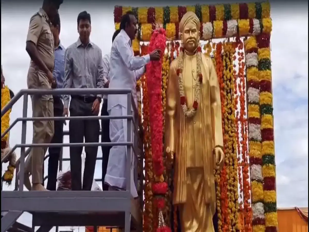 வ.உ.சிதம்பரனார் பிறந்த நாள்...மத்திய சிறையில் உள்ள அவரது சிலைக்கு அமைச்சர் மரியாதை 