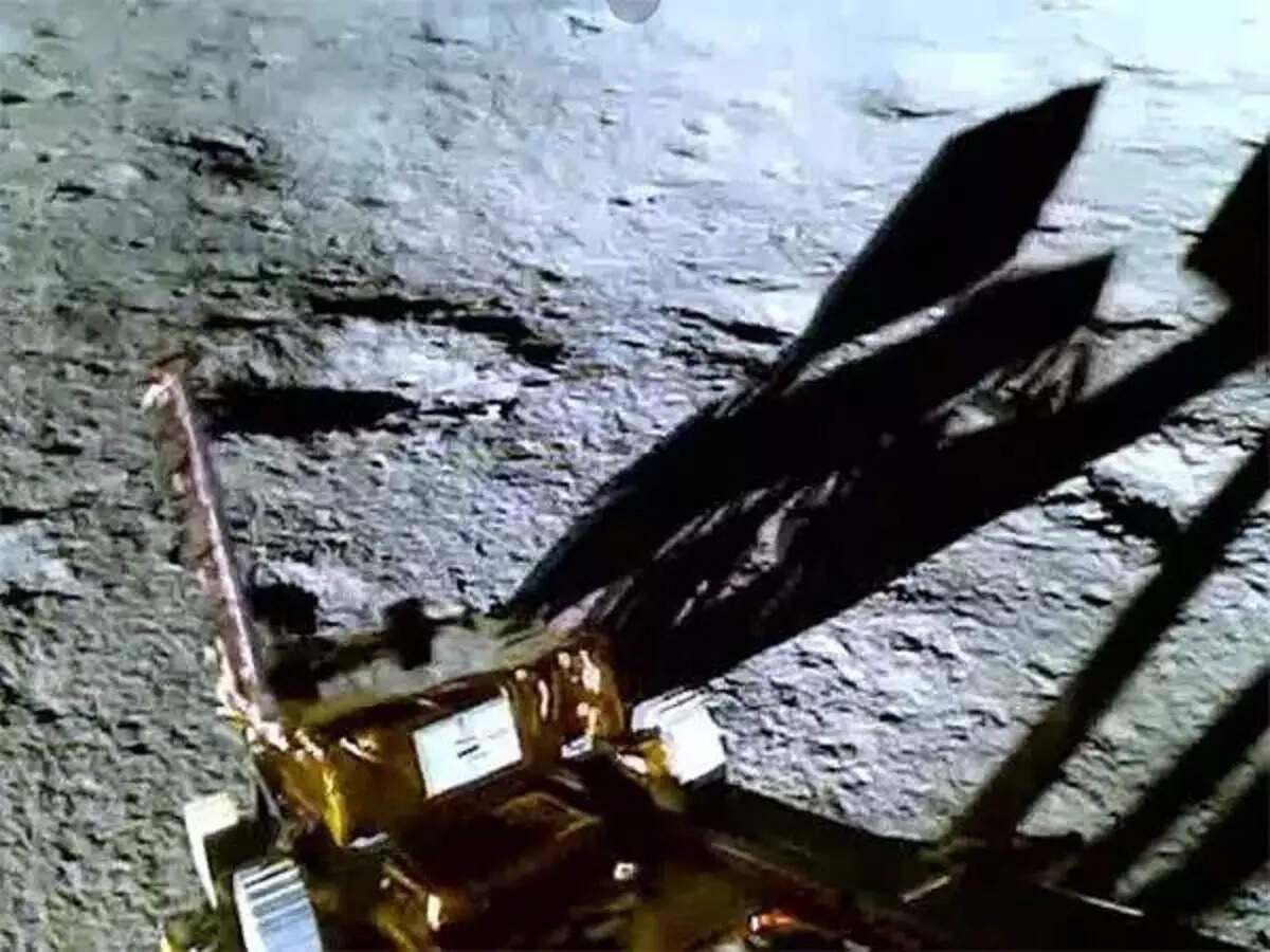 Chandrayaan-3: ಚಂದ್ರನಲ್ಲಿ ಆಮ್ಲಜನಕ, ಗಂಧಕ, ಸಿಲಿಕಾನ್ ಪತ್ತೆ ಮಾಡಿದ ಪ್ರಜ್ಞಾನ್ ರೋವರ್: ಹೈಡ್ರೋಜನ್‌ಗೆ ಹುಡುಕಾಟ