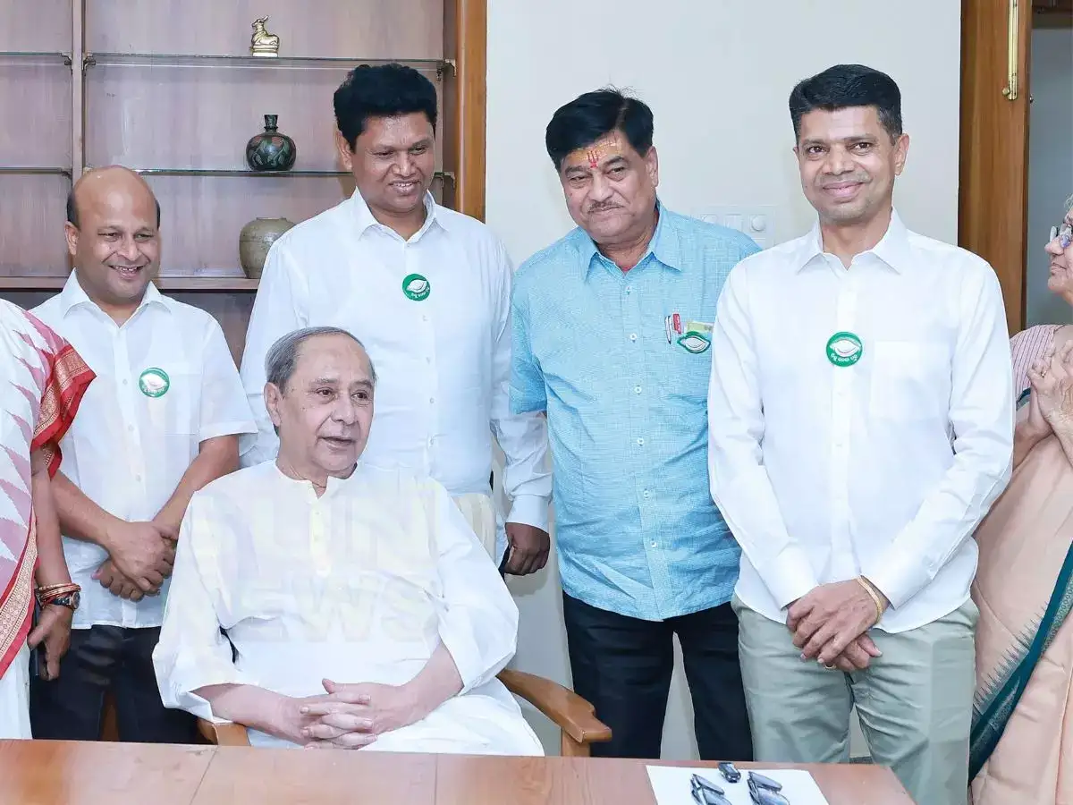 ஒரிசா ஆளுங்கட்சியில் தமிழர் வி.கே.பாண்டியன் - ரெடியாகும் முதல்வருக்கு அடுத்த இடம்! அசுர பாய்ச்சல்! 