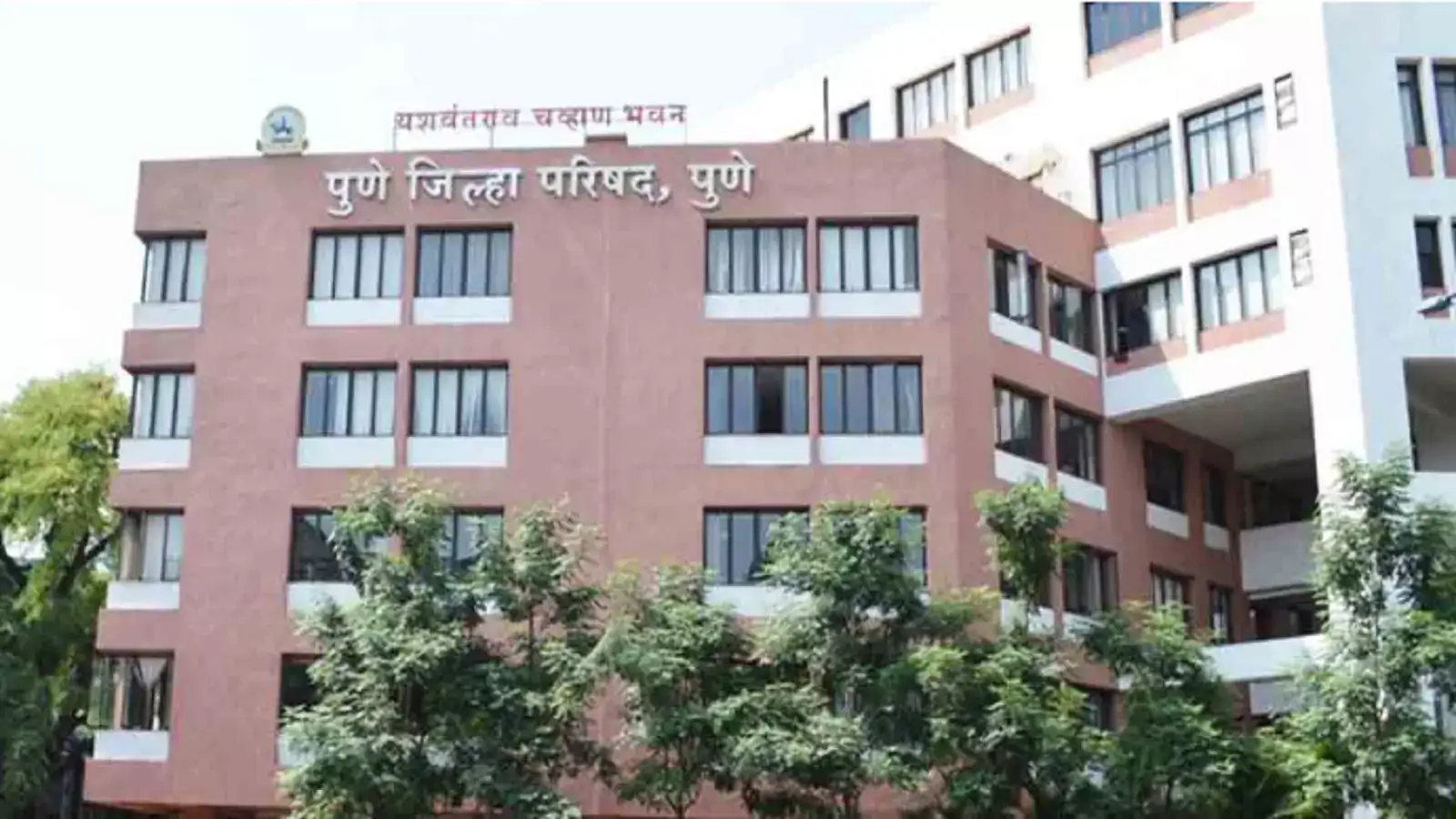 पुणे झेडपीसाठी यंदा मैदान ‘खुले’! अध्यक्षपदांसाठी आरक्षण यादी जाहीर, नवीन नेतृत्वाला मिळणार संधी पुणे झेडपीसाठी यंदा मैदान ‘खुले’! अध्यक्षपदांसाठी आरक्षण यादी जाहीर, नवीन नेतृत्वाला मिळणार संधी