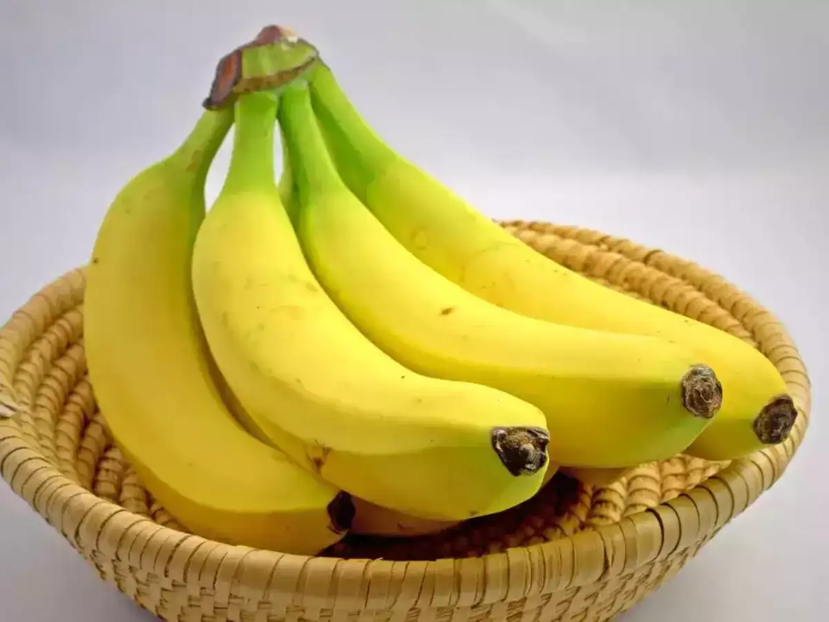 3 Foods To Avoid Eating With Banana : வாழைப்பழத்தை இந்த 3 உணவோடும் சேர்த்து  சாப்பிடவே கூடாதாம்... இனி ரிஸ்க் எடுக்காதீங்க...