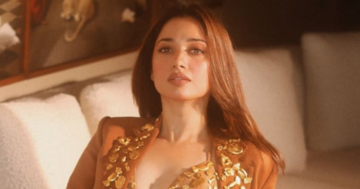 Tamannaah shined by sticking gold hands and toffees on the blazer, she created such a style with dhoti that everyone kept looking at her