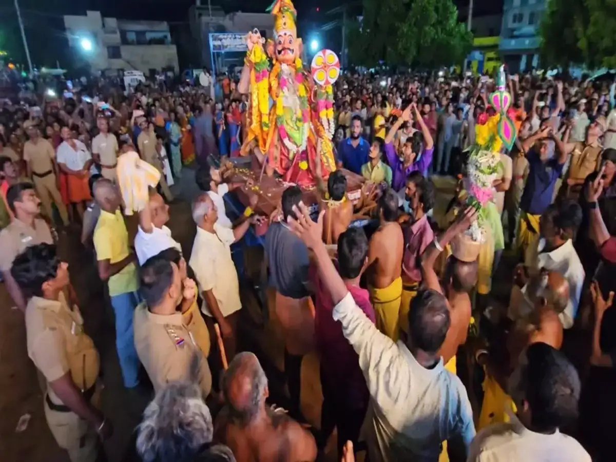 பாளையங்கோட்டை சூரசம்ஹாரம் கோலாகலம்! ஆயிரக்கணக்கான பக்தர்கள் பக்தி பரவசம்..! 